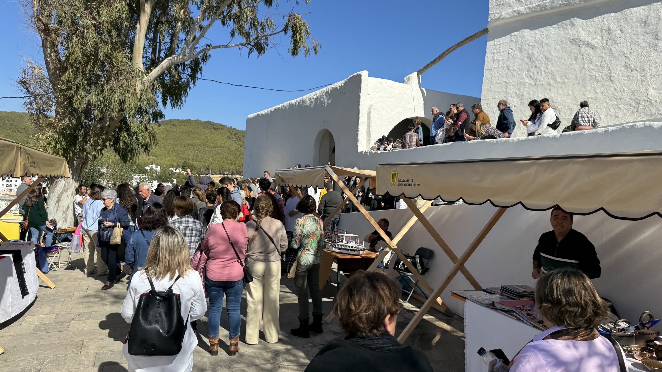 Santa Eulària Kunsthandwerksmesse 2024 auf dem Puig de Missa
