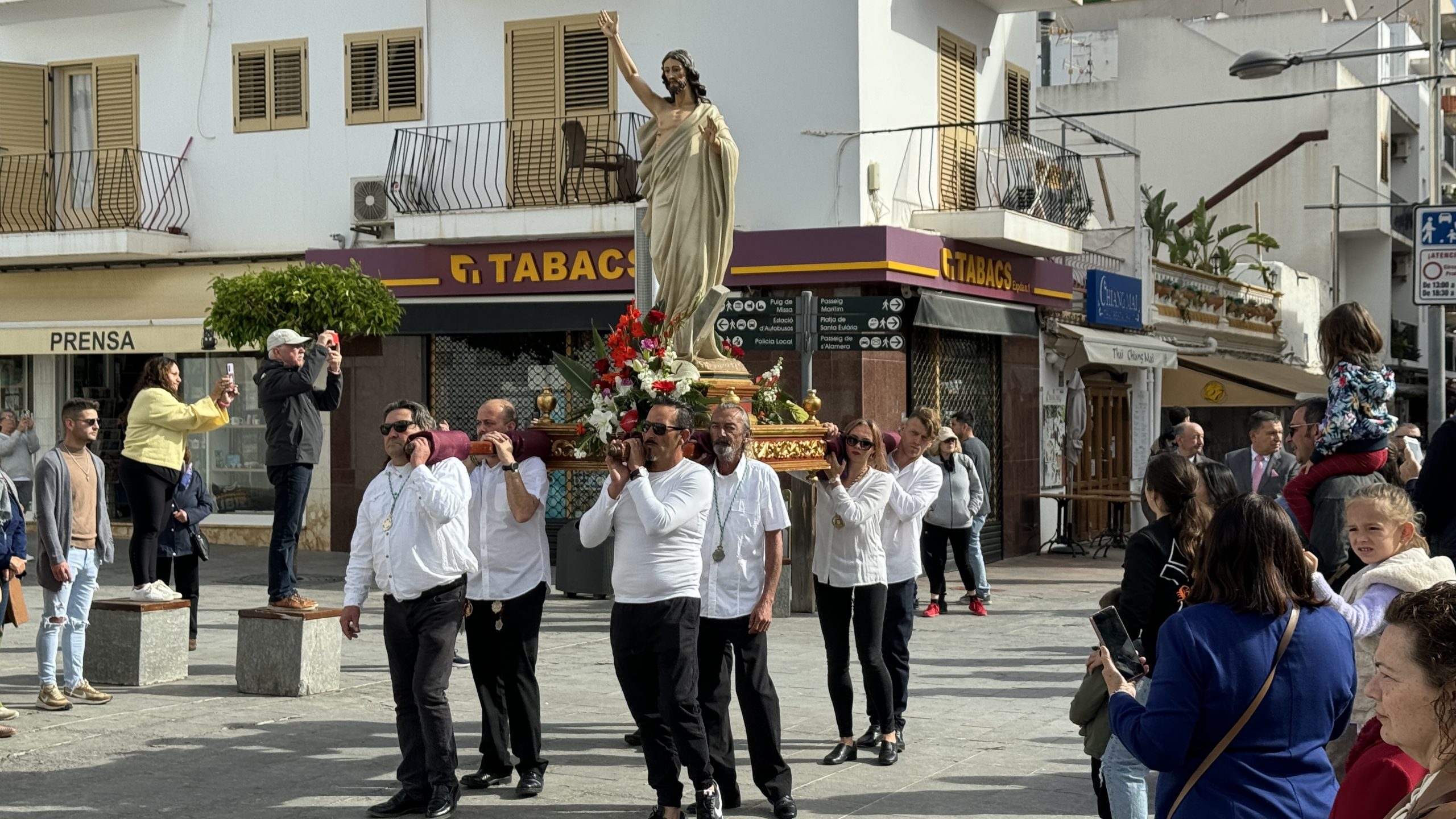 Traditionelle Oster-Prozession in Santa Eulalia zieht zahlreiche Gläubige an