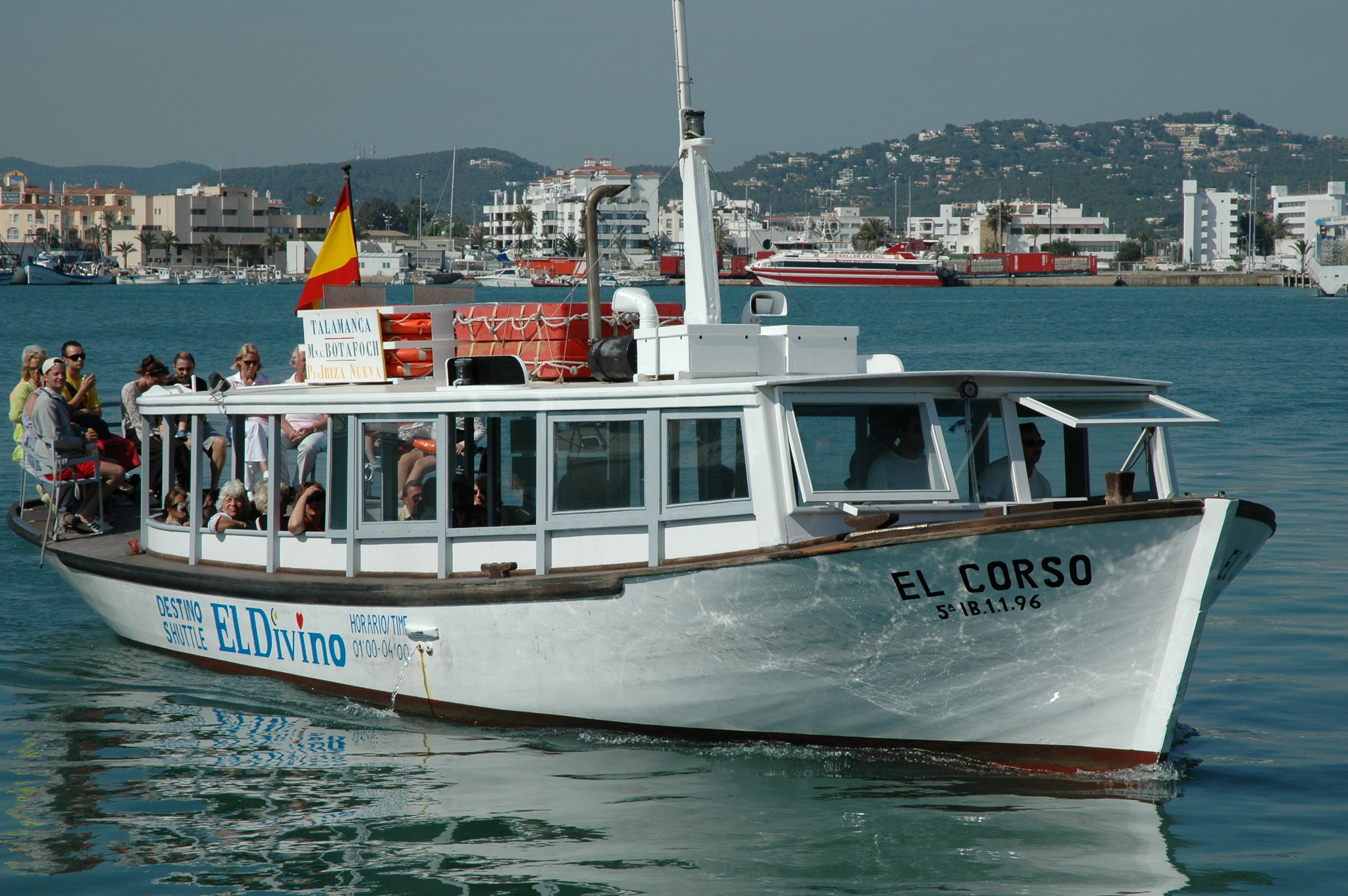 Mit der kleinen Fähre von Talamanca nach Eivissa