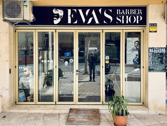 EVA’S BARBER SHOP in Santa Eulària