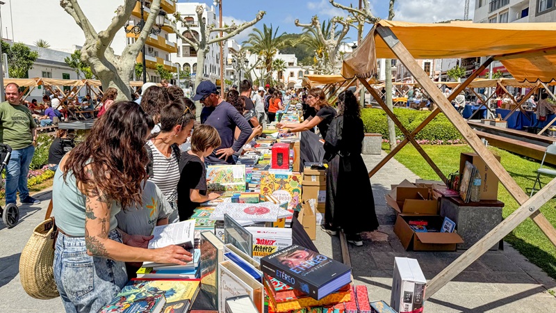 Tag des Buches 2025 in Santa Eulària: Ein Fest der Literatur und Kultur