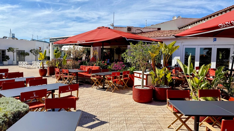 Crazy Pizza Ibiza: Luxus, Show und italienischer Genuss