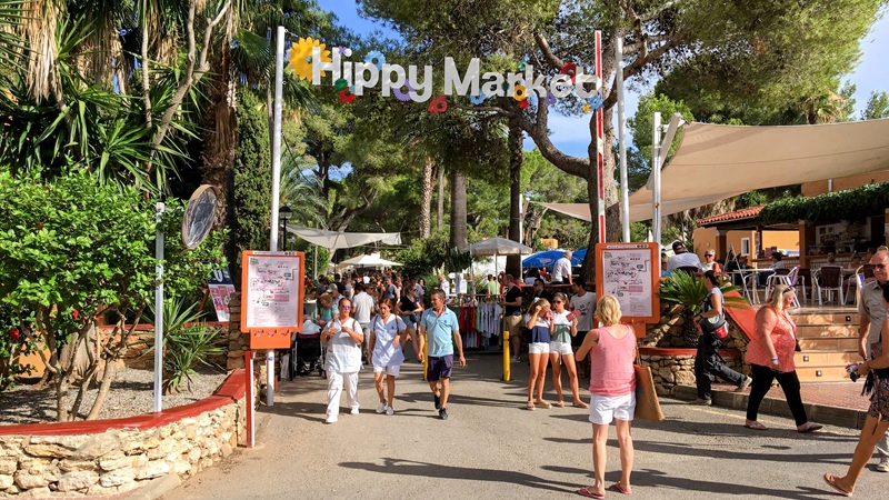 Der Hippy Market Punta Arabí in Es Canar