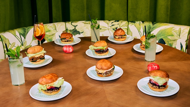 Gasoline Grill x The Standard Ibiza – Die heißesten Burger des Sommers